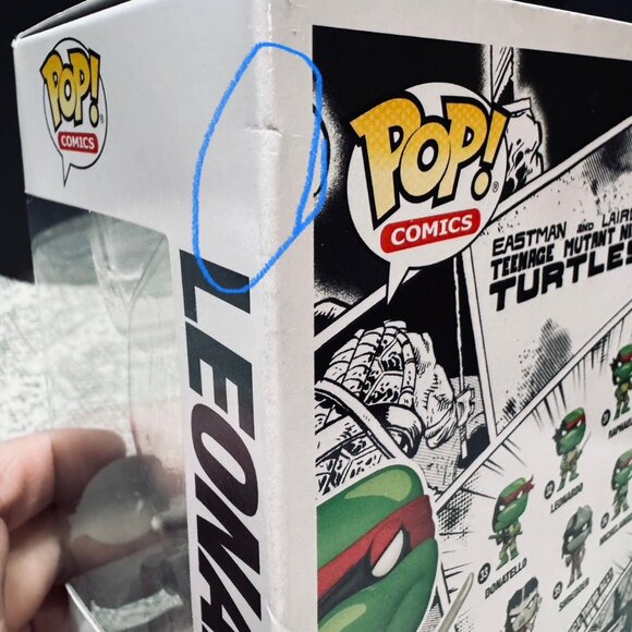 Funko Pop! Comics- TMNT, Leonardo# 32 Black and White Chase - Picture 6 of 9